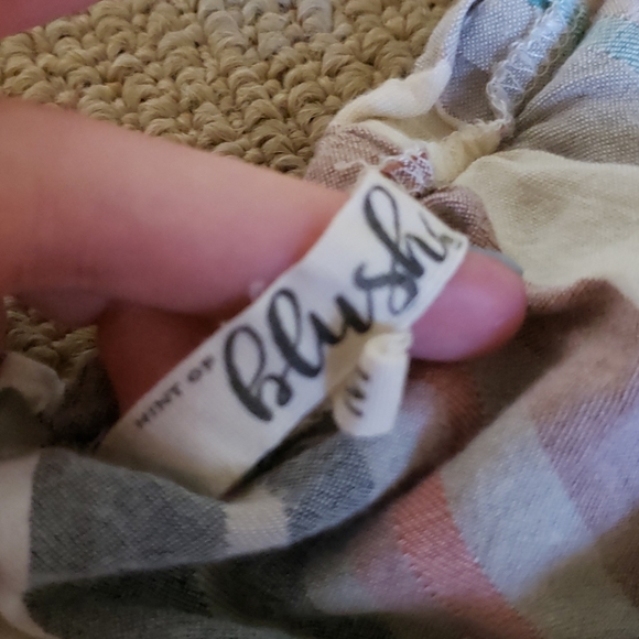 🎁🦋 off the shoulder romper - Picture 2 of 5